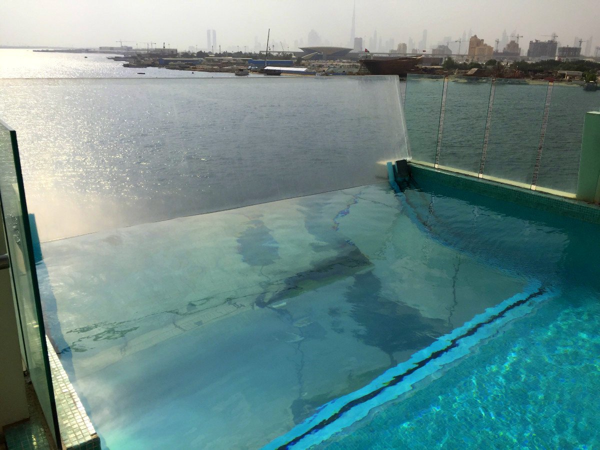 4_Intercontinental-Hotel-Dubai - Ventanas subacuaticas Tendencias en piscinas transparentes