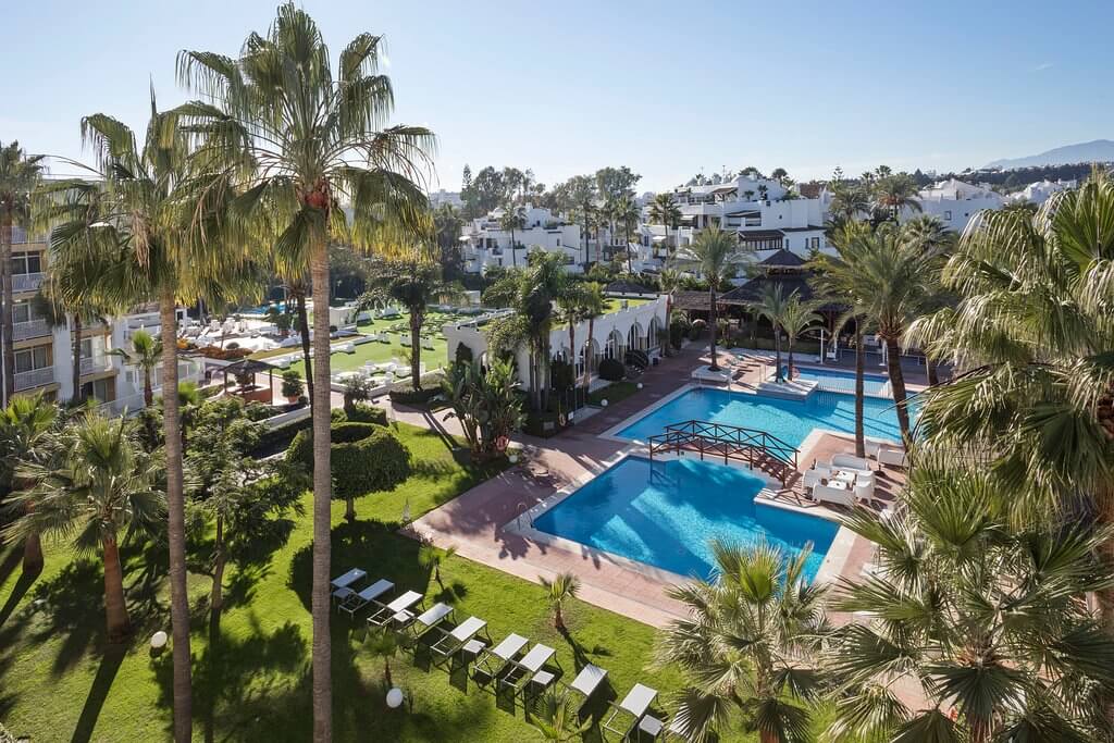 Piscina exterior Meliá Marbella Banús