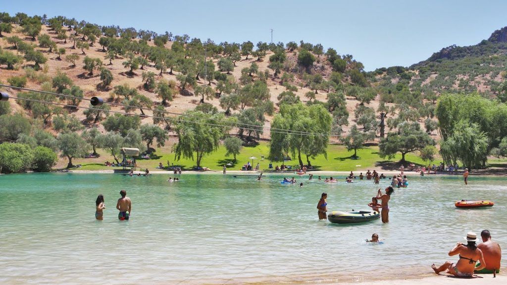 Arroyomolinos natural pool