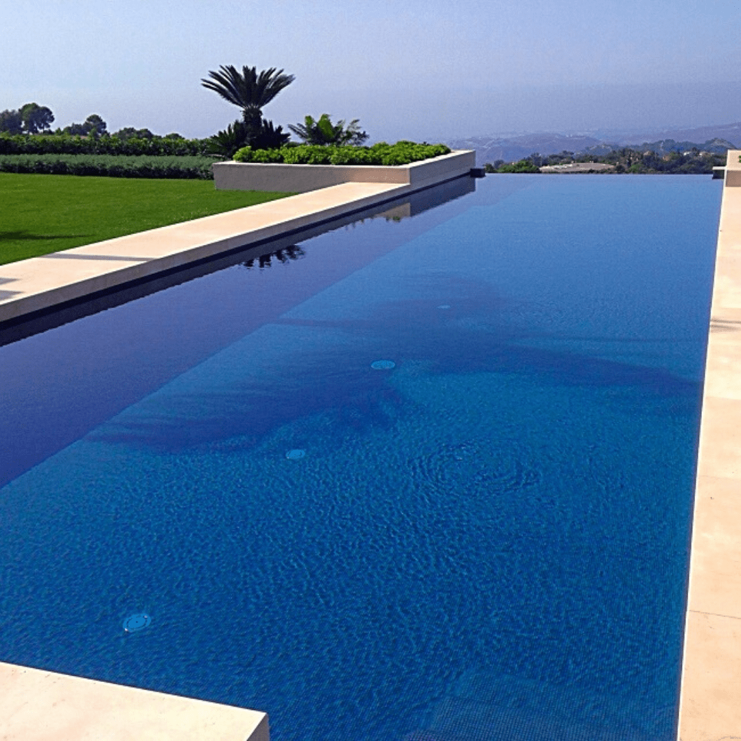 Infinity pool
