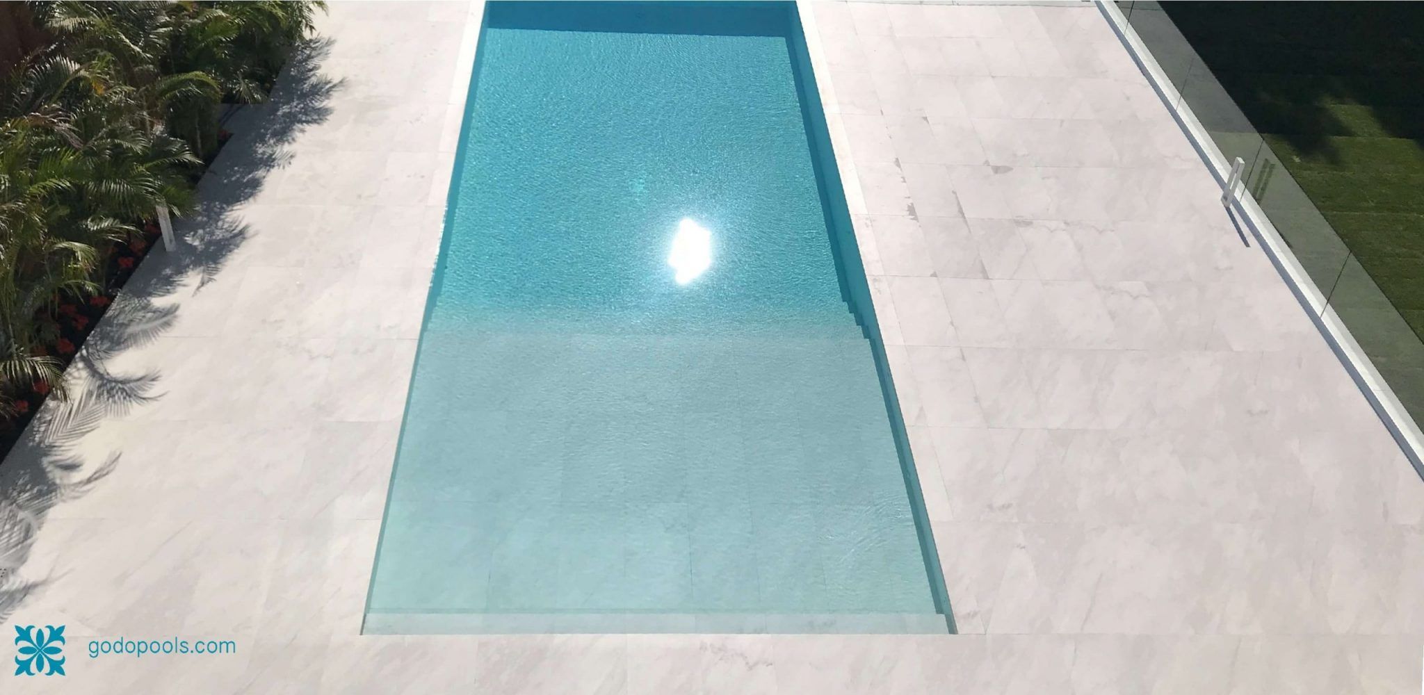 Platforms for pools. The trend