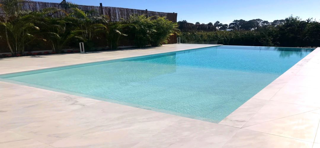 piscina en mármol
