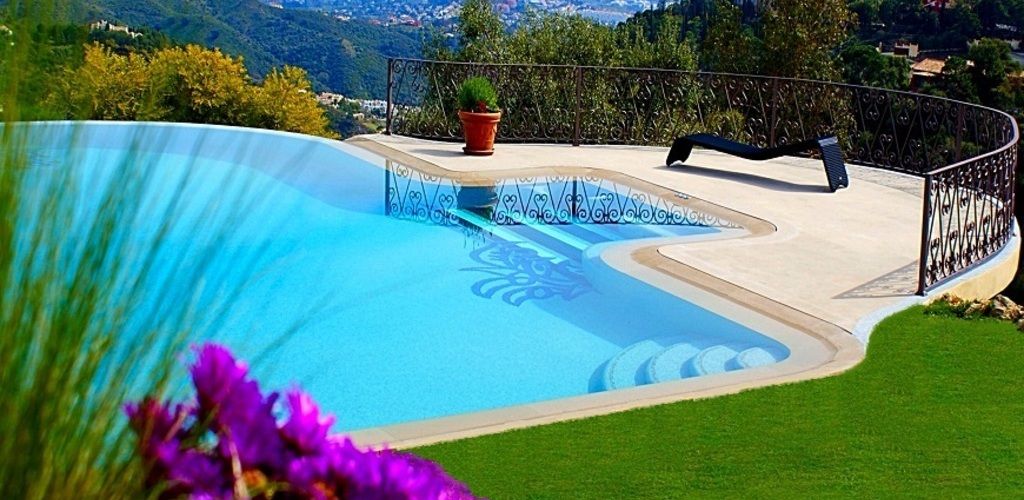 césped-artificial-piscina