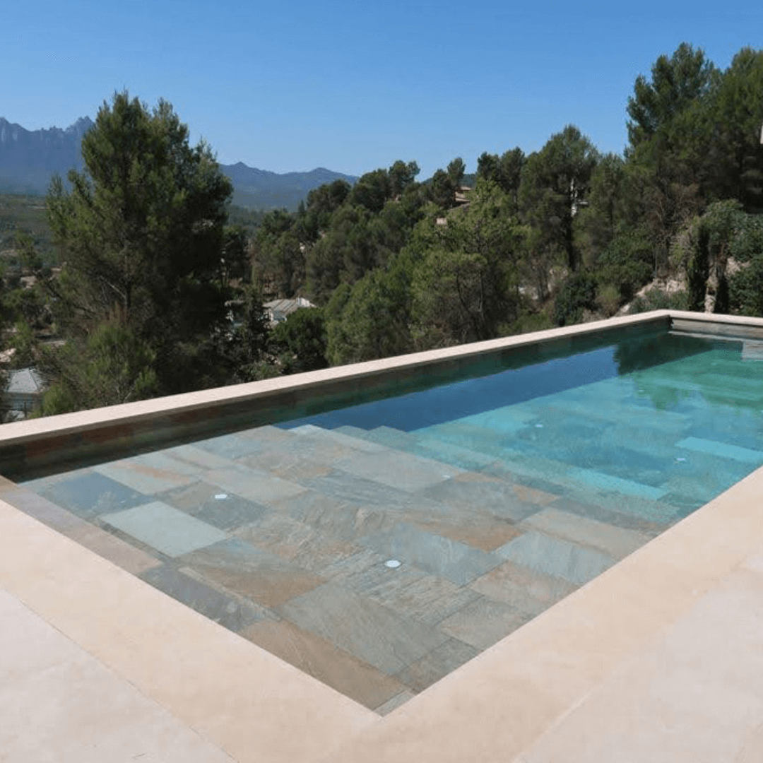 gres porcelánico para el interior de la piscina