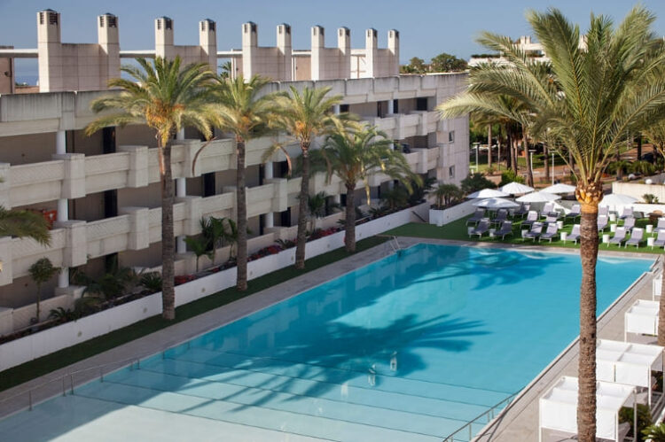 Piscina en Hotel Alanda 5* Marbella por GodoPools