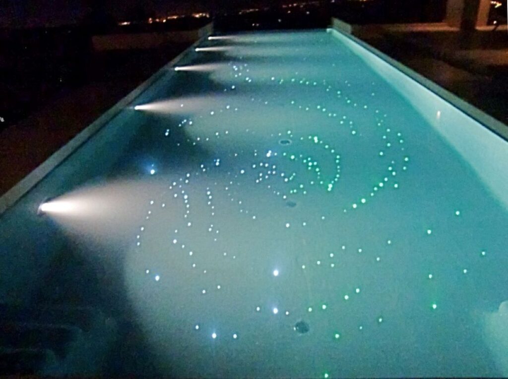 iluminacion led piscina