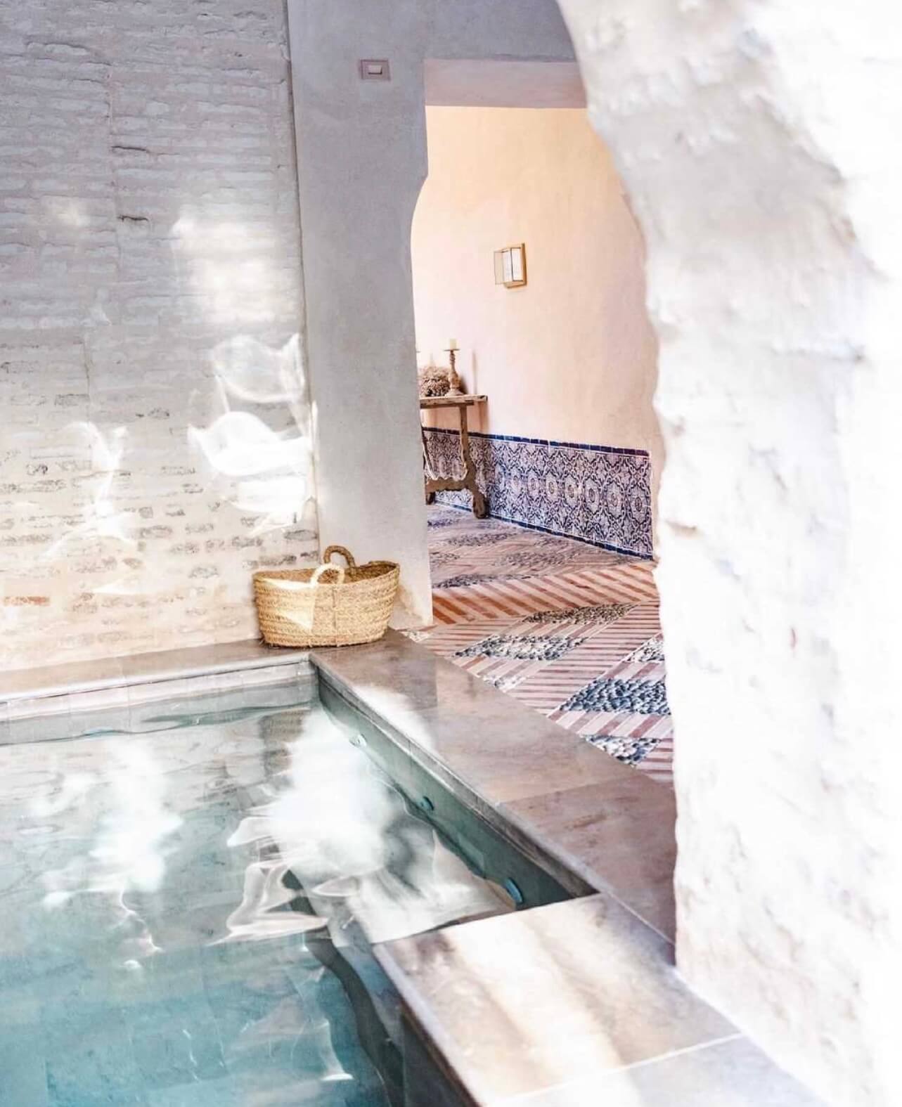 pool in Hotel Boutique Sevilla