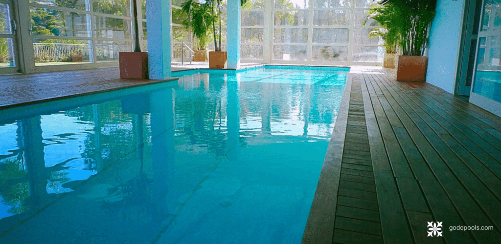 Piscinas interiores de lujo signo de sofisticación y exclusividad