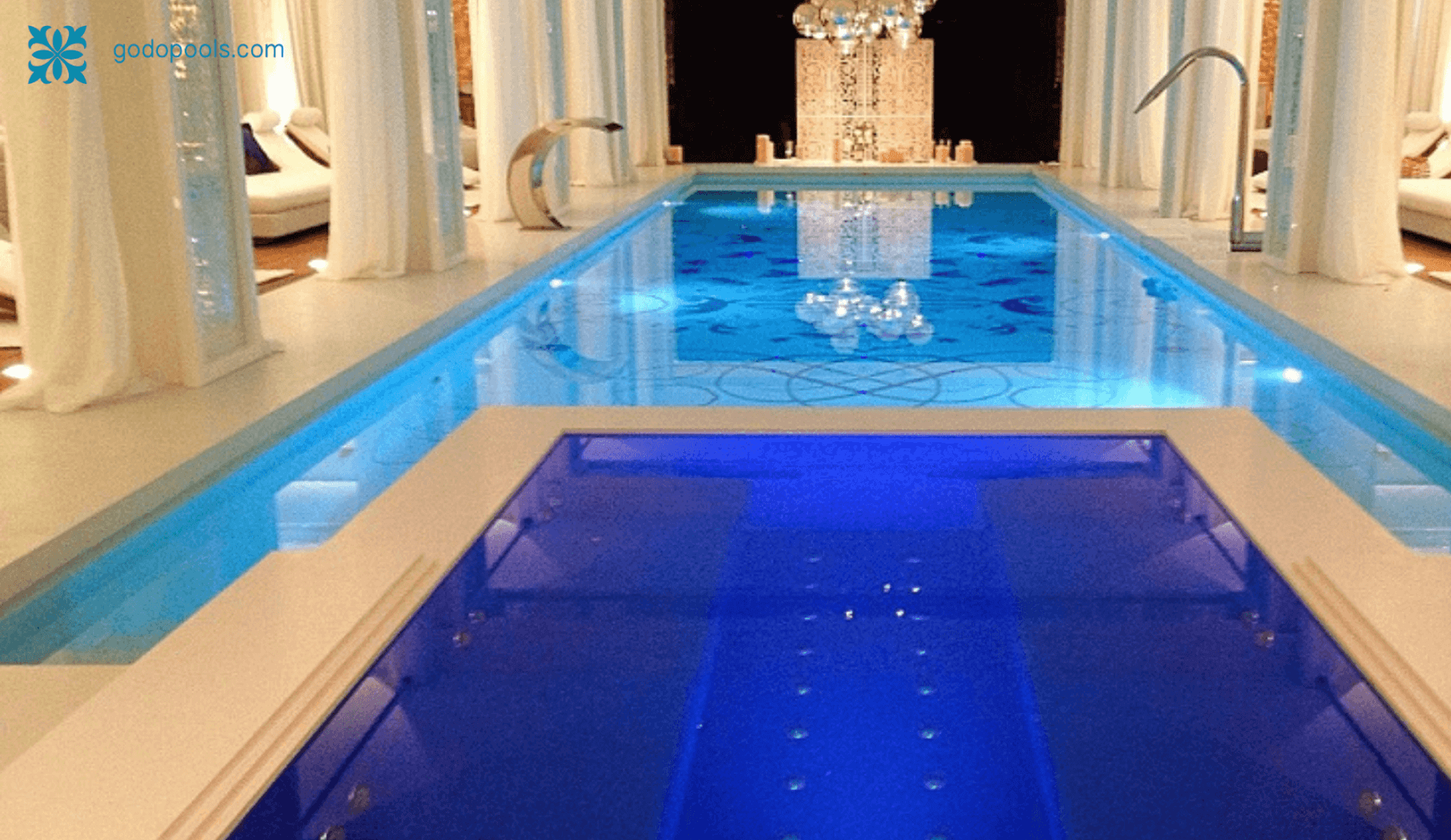 elevated hydromassage area